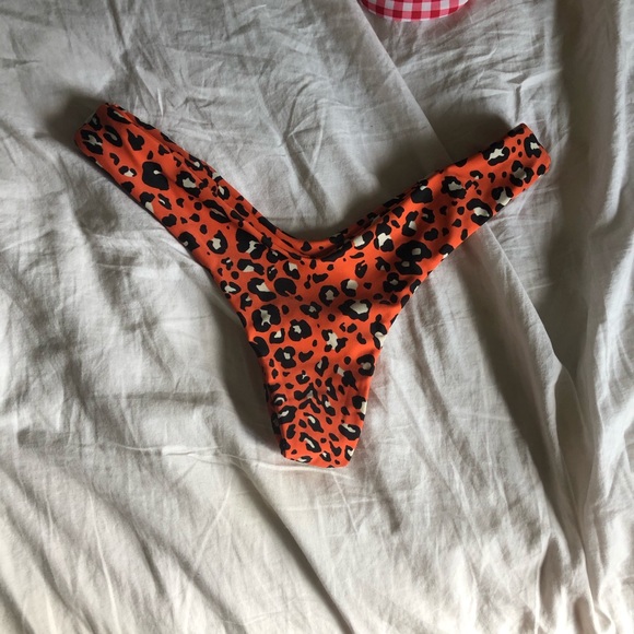 black bough swimsuit - Picture 2 of 6